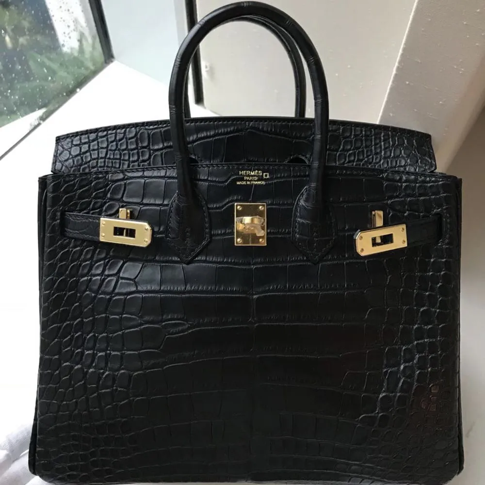 Hermès Birkin 25 Noir (Black) Alligator Mississippi Matte Gold Hardware GHW