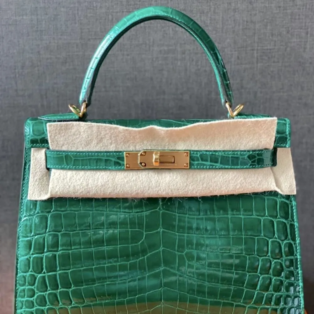 Hermès Kelly 28 Vert Emeraude Sellier Crocodile Niloticus Lisse Gold Hardware GHW