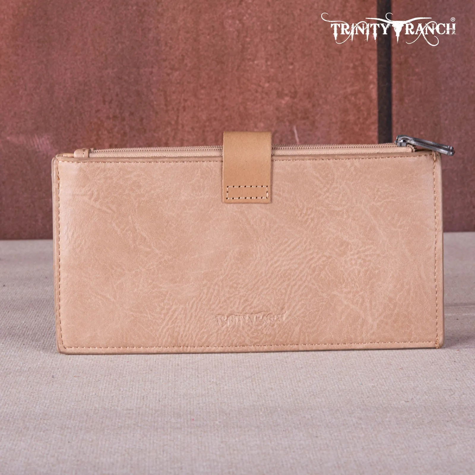 TR164-W046 Trinity Ranch Hair-On Cowhide Bi-Fold Wallet/Card Organizer